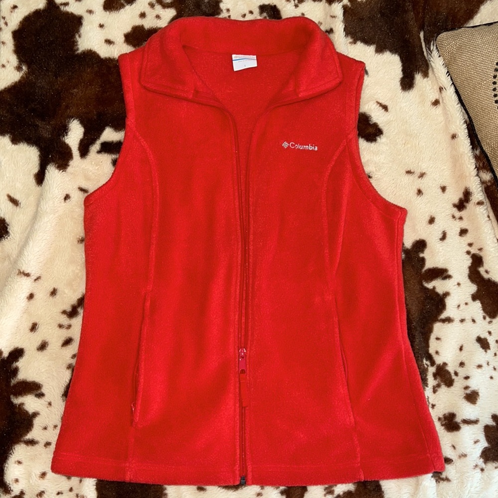 Columbia fleece vest.